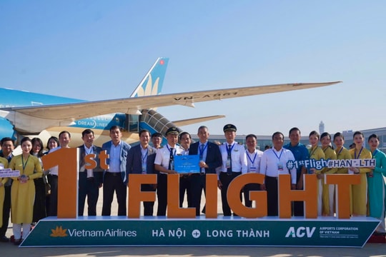 Vietnam Airlines thực hiện chuyến bay chở khách đầu tiên tại sân bay Long Thành