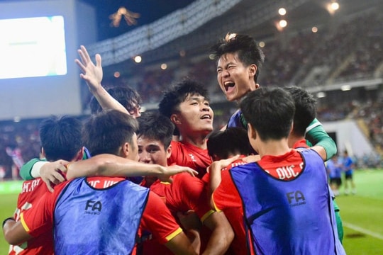 Thủ tướng gửi thư chúc mừng Đội tuyển bóng đá nam U22 và Đội tuyển nữ Futsal quốc gia giành Huy chương vàng SEA Games