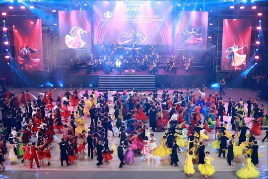 Xác nhận kỷ lục Việt Nam “Vũ điệu tango Hà Nội có số người tham gia đông nhất”