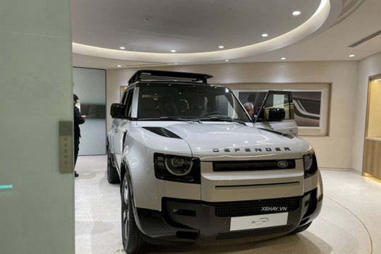 Land Rover Defender 2026 ra mắt Việt Nam: SUV giá từ 5,09 tỷ đồng