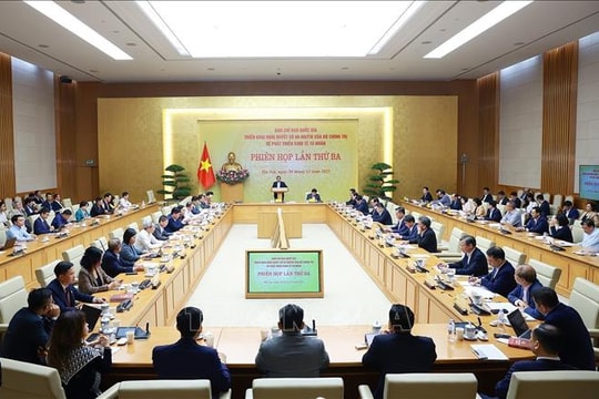 Thủ tướng Phạm Minh Chính chủ trì Phiên họp thứ 3 của Ban Chỉ đạo phát triển kinh tế tư nhân