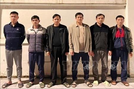 Khởi tố, bắt tạm giam 7 cán bộ Cảng vụ hàng hải Thanh Hóa