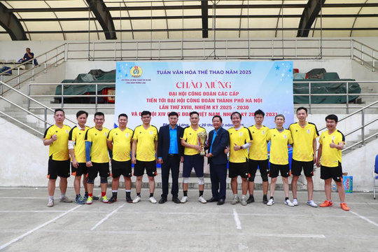 Sôi nổi Giải bóng đá Công đoàn phường Láng