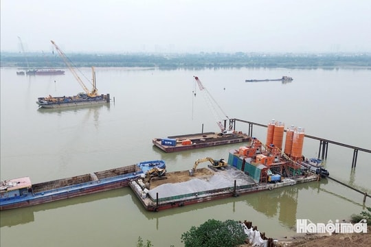 Toàn cảnh công trường thi công cầu Ngọc Hồi hơn 11.800 tỷ đồng
