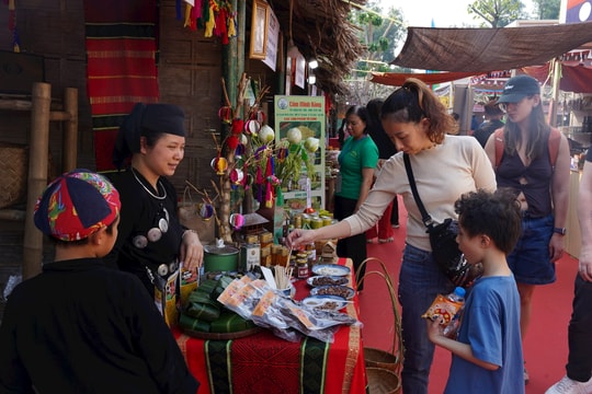 Festival OCOP 2025: Tinh hoa Việt hội tụ, thương hiệu Việt vươn xa