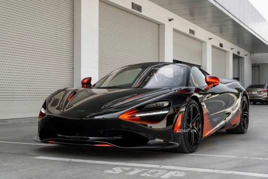 Cận cảnh McLaren 750S Spider Orange Coriolis