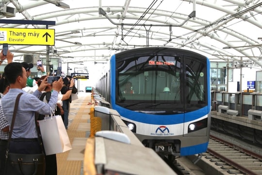 Tuyến metro số 1 phục vụ gần 19 triệu lượt hành khách