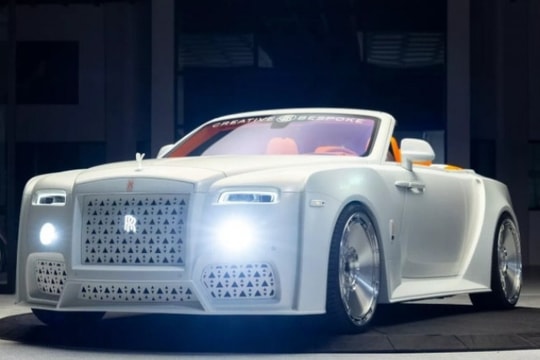 Rolls-Royce Dawn "biến hình" cực gắt qua bàn tay hãng độ Dubai