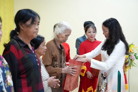 MTTQ Việt Nam xã Hạ Bằng hỗ trợ người nghèo vươn lên thoát nghèo bền vững
