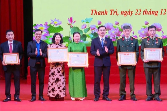 Xã Thanh Trì: 55 tập thể, cá nhân được khen thưởng về công tác Mặt trận và các tổ chức chính trị - xã hội năm 2025