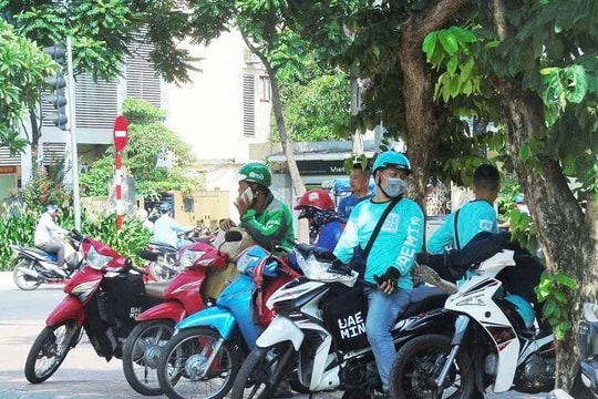 "Văn hóa giao thông - trách nhiệm và ý thức của người cầm lái"