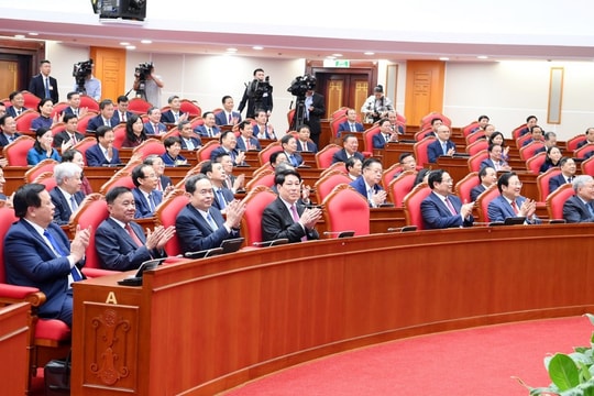 Thông báo Hội nghị lần thứ 15 Ban Chấp hành Trung ương Đảng khóa XIII