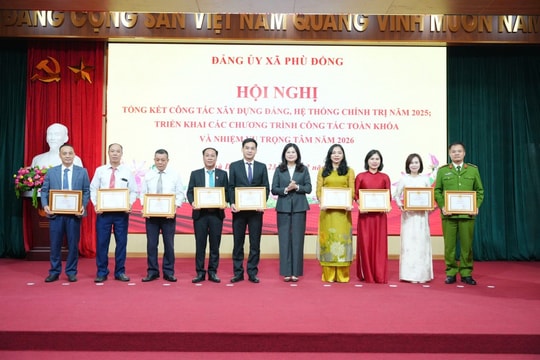 Đảng ủy xã Phù Đổng Tiếp tục đẩy mạnh cải cách hành chính gắn với chuyển đổi số