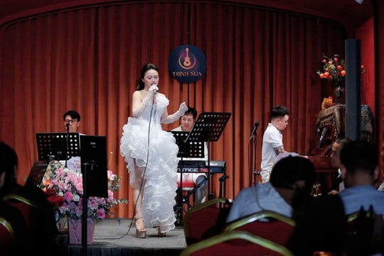 Diệu Thúy hát ballad, không chỉ là “họa mi” thính phòng