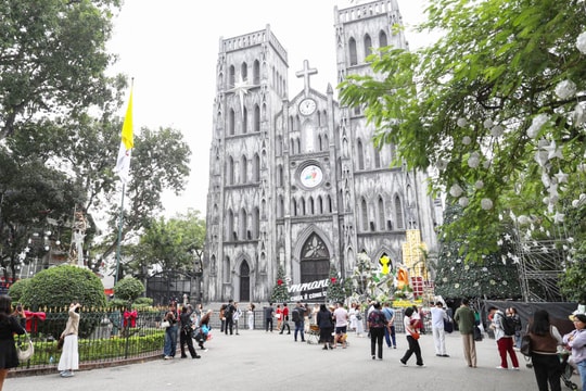 Bắc Bộ ngày nắng nhẹ, đêm trời chuyển rét