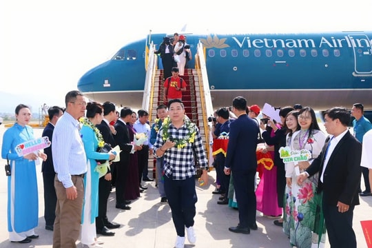 Vietnam Airlines khai trương đường bay thành phố Hồ Chí Minh – Điện Biên