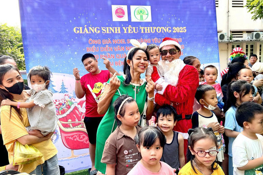 Giáng sinh đặc biệt trong bệnh viện