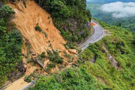 Khánh Hòa: Thông xe có điều kiện qua đèo Khánh Lê