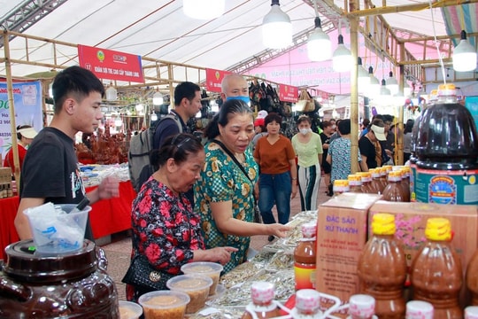 “Lễ hội mua sắm năm 2025”: Hành trình gìn giữ, lan tỏa những giá trị truyền thống thông qua ẩm thực, đặc sản vùng miền