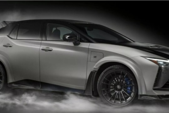Lexus RZ 600e F Sport Performance ra mắt