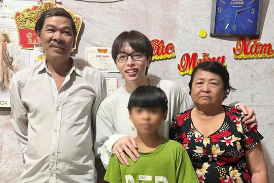 Đức Phúc làm rõ thông tin tài xế bị hủy cuốc liên tục vì xe cũ