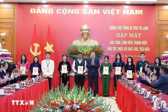 Tổng Bí thư Tô Lâm: Tạo nguồn cán bộ người dân tộc thiểu số từ học sinh, sinh viên xuất sắc