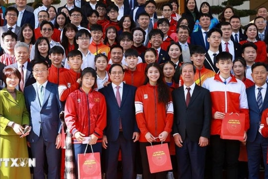 Thủ tướng: Khẩn trương xây dựng Đề án phát hiện và bồi dưỡng nhân tài trẻ Việt Nam