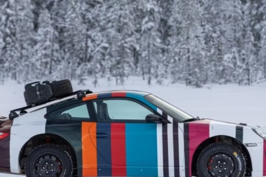 Porsche gây sốt với bằng sáng chế giúp siêu xe đổi màu