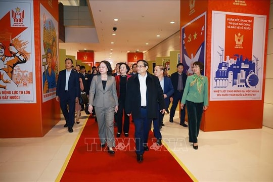 Thủ tướng Phạm Minh Chính kiểm tra công tác chuẩn bị Đại hội Thi đua yêu nước toàn quốc lần thứ XI