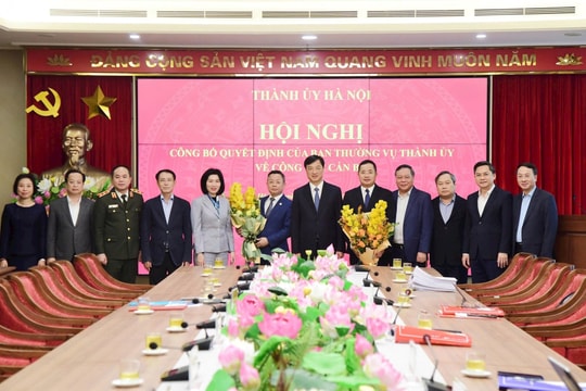 Công bố các Quyết định của Ban Thường vụ Thành ủy Hà Nội về công tác cán bộ