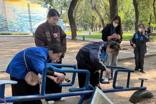 Tuổi trẻ phường Hai Bà Trưng giữ gìn môi trường sạch đẹp