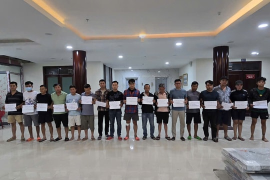 Triệt phá nhóm đối tượng tàng trữ, mua bán trái phép súng và 10.000 viên đạn
