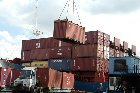Xuất, nhập khẩu trước những thách thức mới