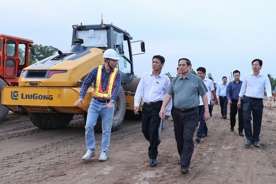 Thủ tướng Phạm Minh Chính: Thông xe toàn tuyến cao tốc Châu Đốc-Cần Thơ-Sóc Trăng vào 30/6/2026