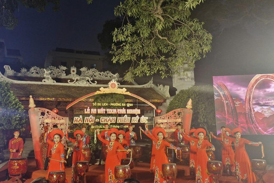 Ra mắt tour trải nghiệm “Hà Nội - chạm miền ký ức“