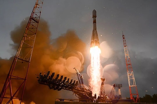 Iran phóng vệ tinh tự chế tạo bằng tên lửa Soyuz của Nga