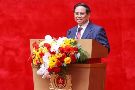 Thủ tướng: Kết hợp chặt chẽ giữa bảo đảm quốc phòng, an ninh với phát triển kinh tế - xã hội Đồng bằng sông Cửu Long