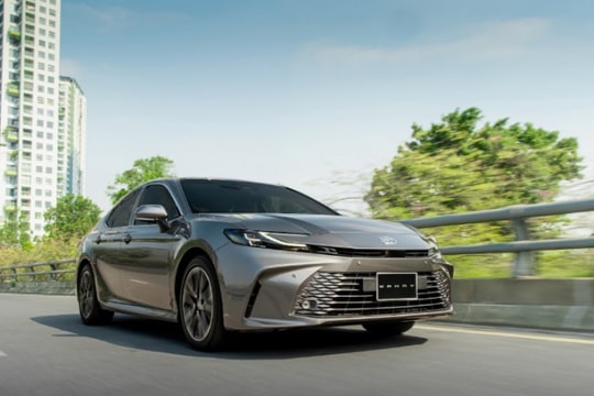 Toyota triệu hồi hơn 2.000 xe để cập nhật phần mềm