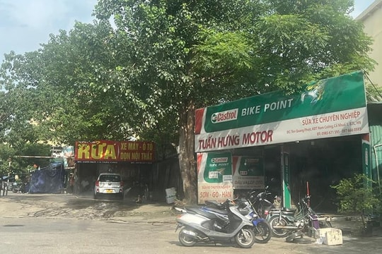 Nhiều cơ sở sửa, rửa xe lấn chiếm vỉa hè