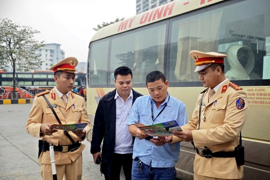 Hà Nội: Bảo đảm an toàn vận tải hành khách dịp Tết Dương lịch