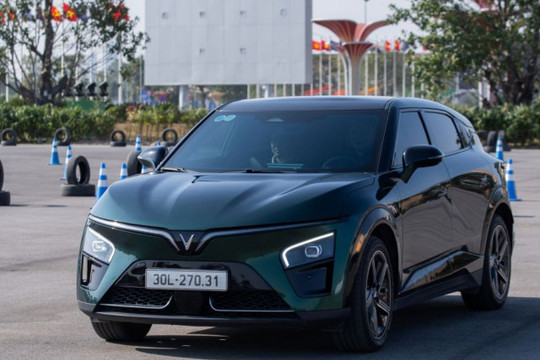 Cơ hội cuối để sở hữu mẫu C-SUV “toàn năng” VinFast VF 7
