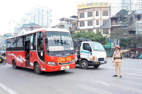 Siết chặt an toàn vận tải hành khách cửa ngõ Thủ đô dịp Tết Dương lịch 2026