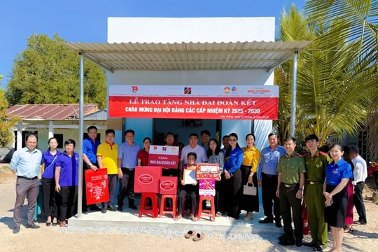 TP Hồ Chí Minh Trao nhà Đại đoàn kết, lan tỏa nghĩa tình tuổi trẻ Dầu Tiếng