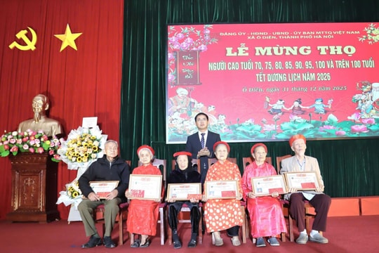 Ấm áp lễ mừng thọ người cao tuổi ở Ô Diên