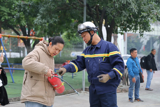 Nghĩa Đô: nâng cao năng lực PCCC&CNCH cho các cơ sở kinh doanh