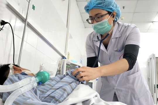 Nguy kịch do chủ quan không tiêm phòng dại sau khi bị chó hoang cắn