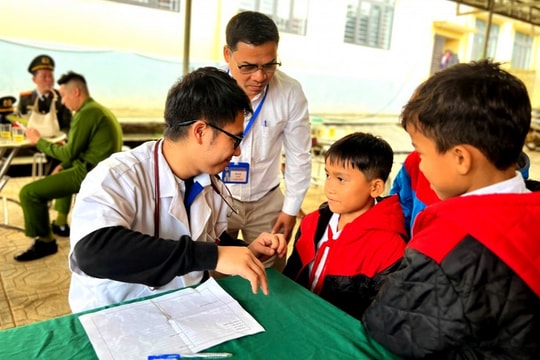 Góp nhịp trái tim trẻ, thắp lửa yêu thương “Tình nguyện mùa đông”
