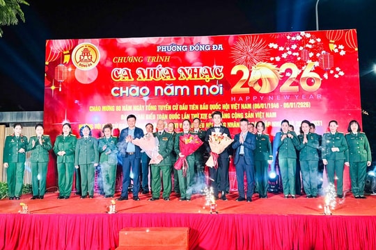 Rộn ràng tiếng hát mừng Đảng, mừng năm mới