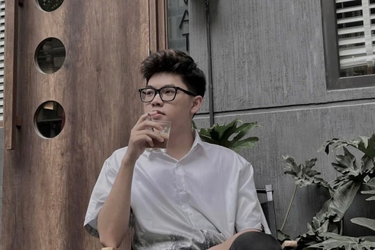 Nhiều Gen Z cố bám trụ công việc chờ thưởng Tết