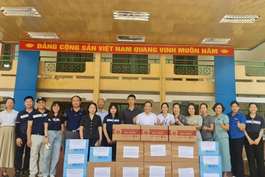 Uỷ ban MTTQ phường Thượng Cát lan tỏa yêu thương, kết nối những tấm lòng nhân ái